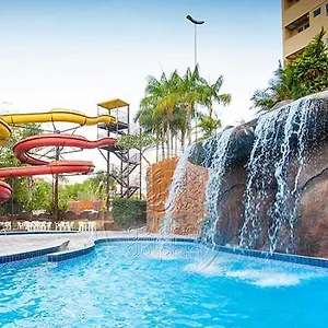  Apartamento Golden Dolphin Grand - Apto 5 Pessoas